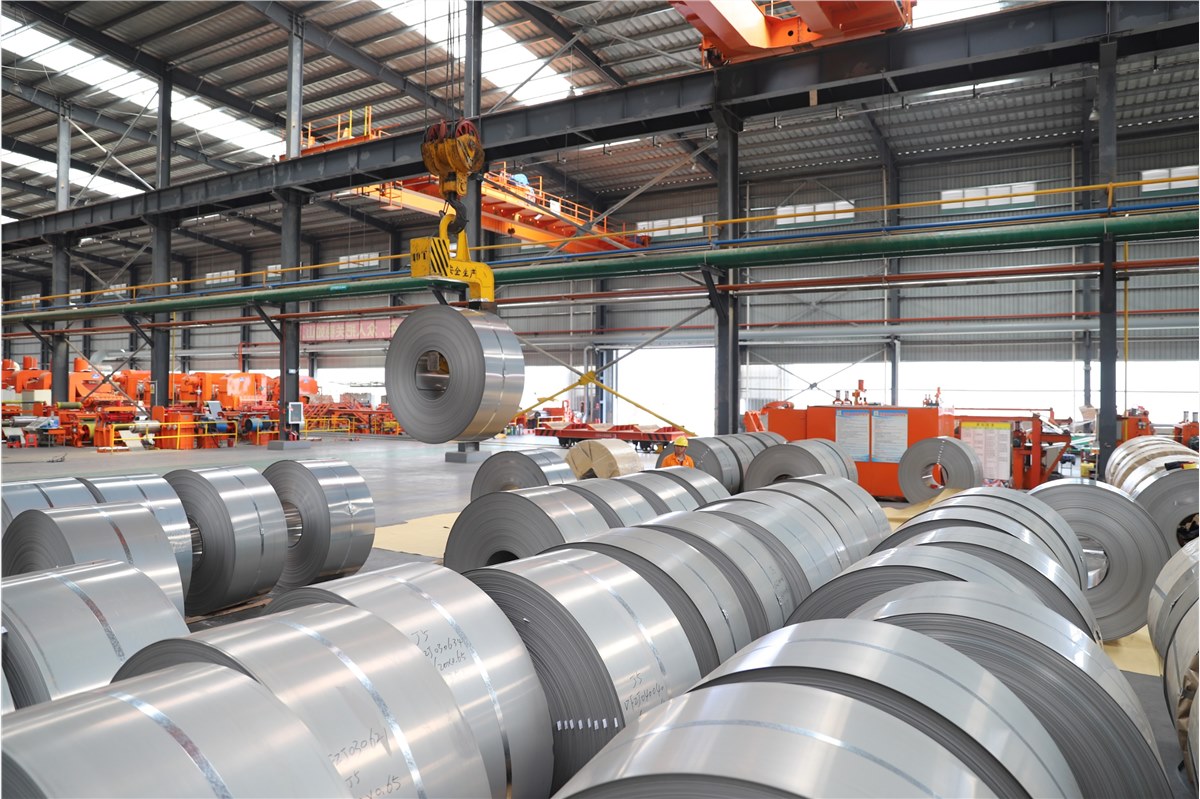 柳钢集团玩球通app公司新品J2有突破：成功轧制0.35mm